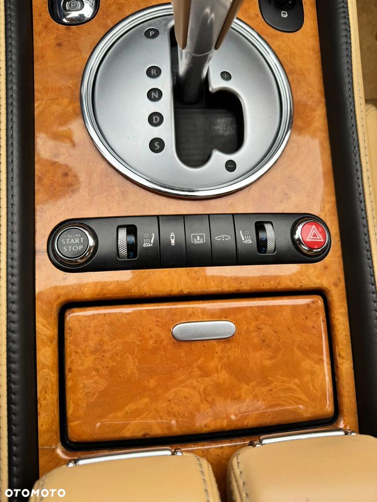 Bentley Flying Spur - 21