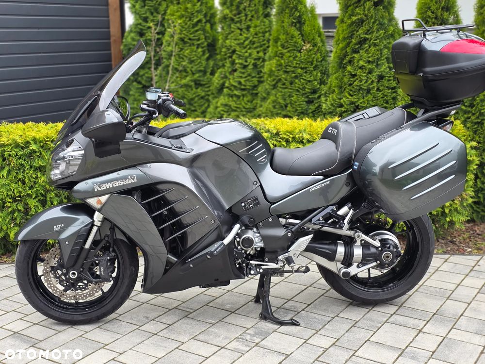 Kawasaki GTR - 23