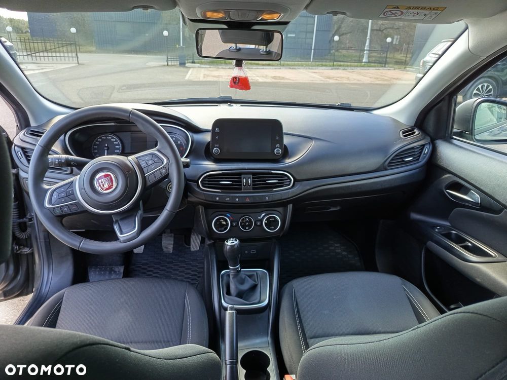 Fiat Tipo 1.0 T3 - 6