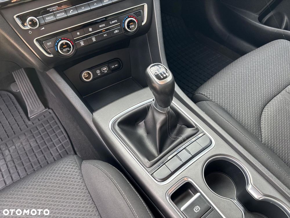 Kia Optima 1.7 CRDI M - 16