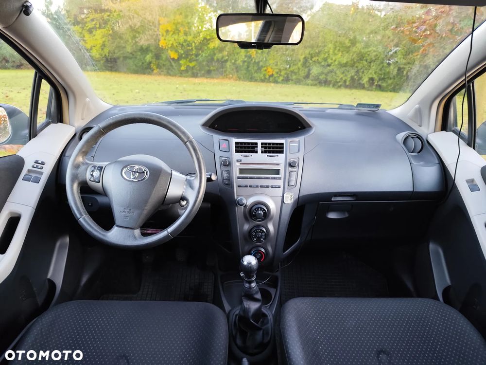 Toyota Yaris 1.33 Luna - 7