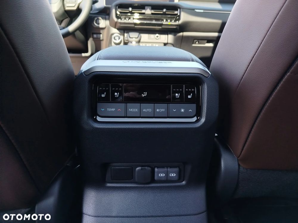 Toyota Land Cruiser - 21