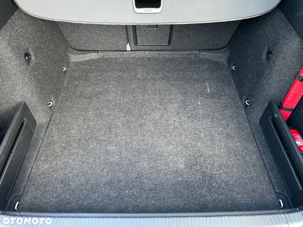 Skoda Octavia 2.0 TDI SCR Ambition DSG - 8