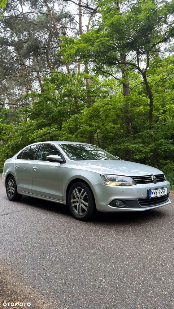 Volkswagen Jetta 2.0 TDI Highline Optimum DSG - 3