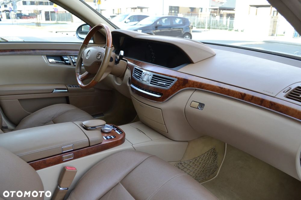 Mercedes-Benz Klasa S 500 7G-TRONIC - 25