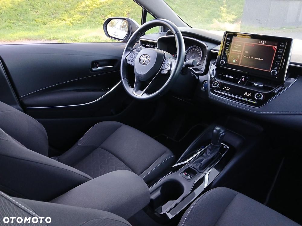 Toyota Corolla 1.8 Hybrid Comfort - 23