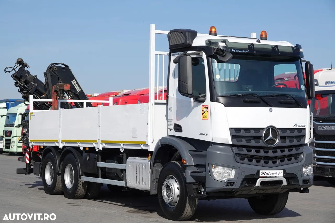 Mercedes-Benz AROCS 2643 / 6x4 / BOX- 6,8 m / + HDS HIAB 144 inaltime: 13 m / EURO 6 / RADIO CONTROL / ROTATOR - 8