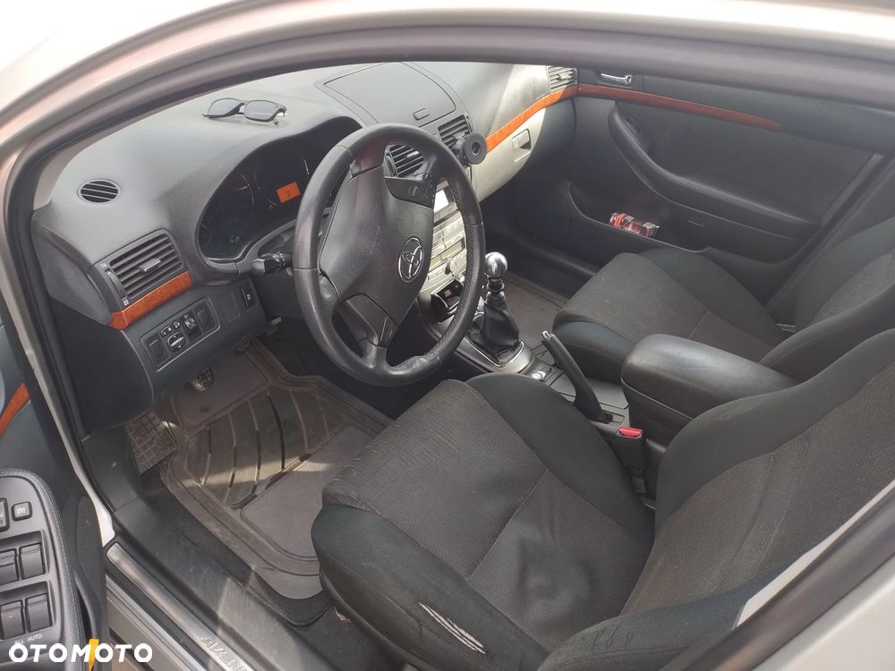Toyota Avensis 2.0 D-4D Sol - 6