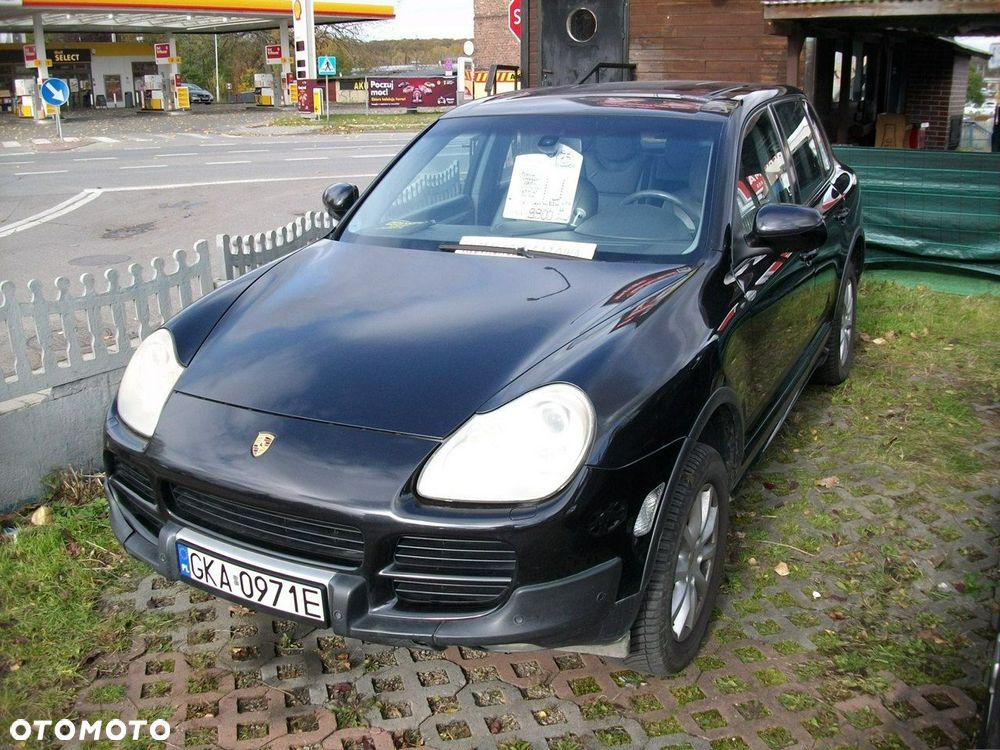Porsche Cayenne - 1