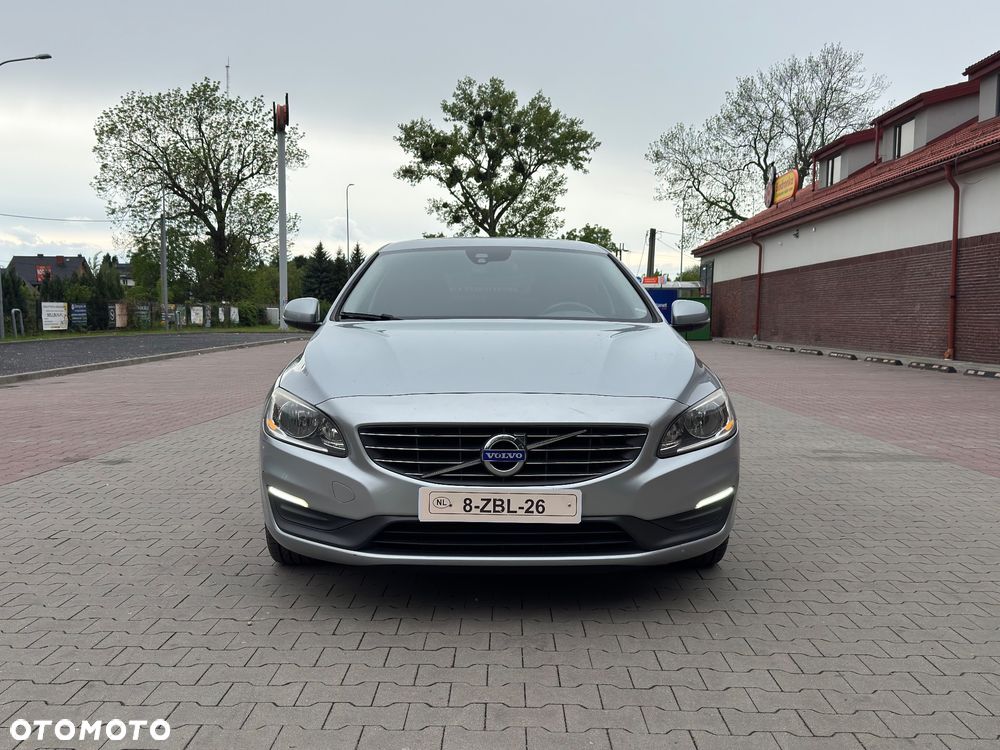 Volvo V60 D4 Kinetic - 2