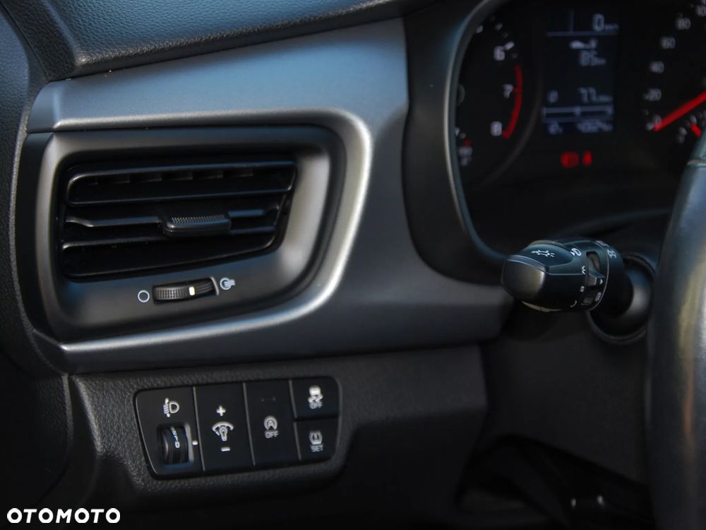 Kia Rio - 6