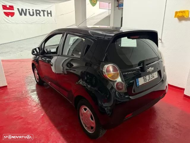 Chevrolet Spark 1.0 L - 5