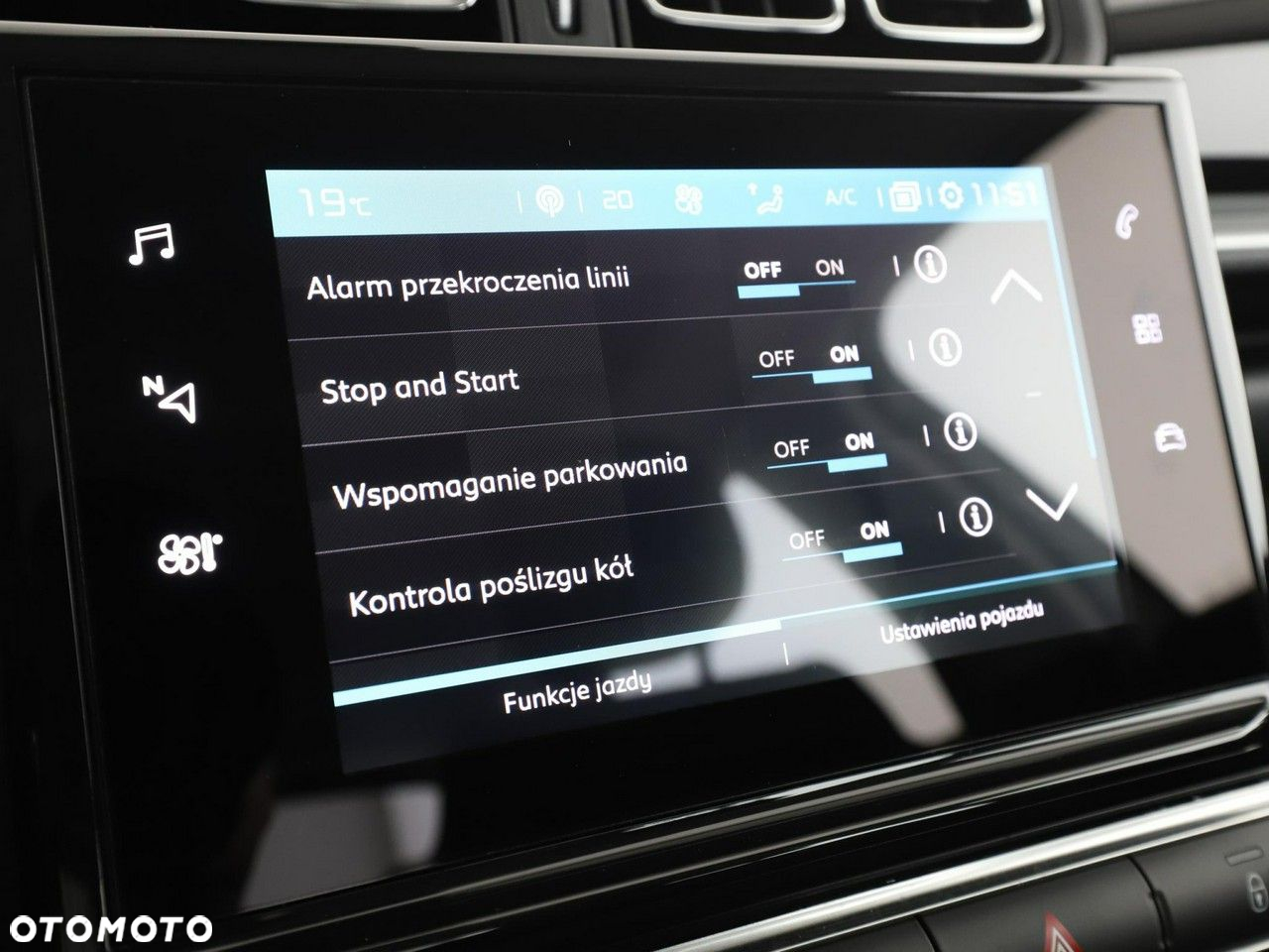 Citroën C3 1.2 PureTech GPF Shine - 24