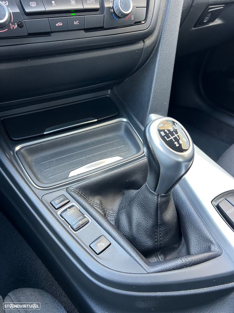 BMW 318 d Line Modern - 34