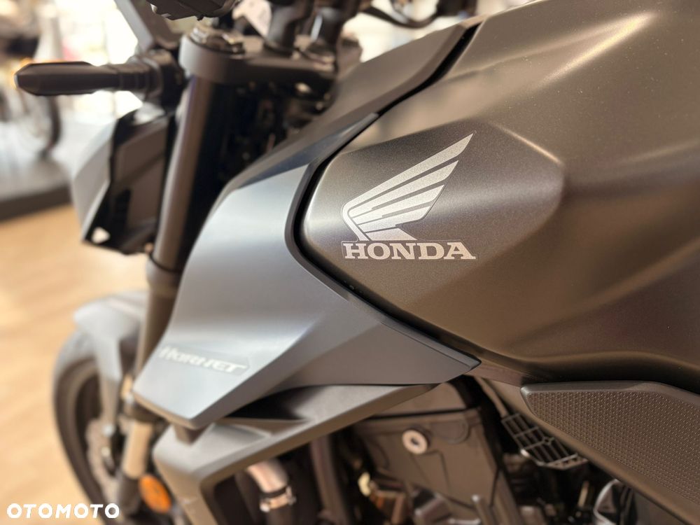 Honda Hornet - 12