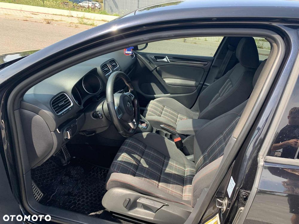 Volkswagen Golf - 4