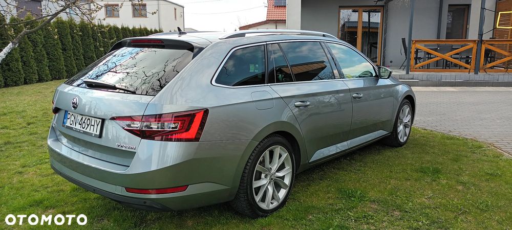 Skoda Superb 2.0 TDI Style DSG - 4