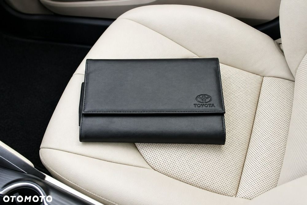 Toyota Camry 2.5 Hybrid Executive CVT - 33