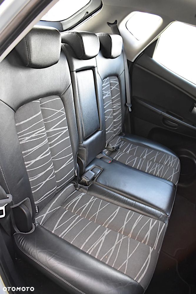 Kia Venga 1.4 CVVT Titanium Collection - 31