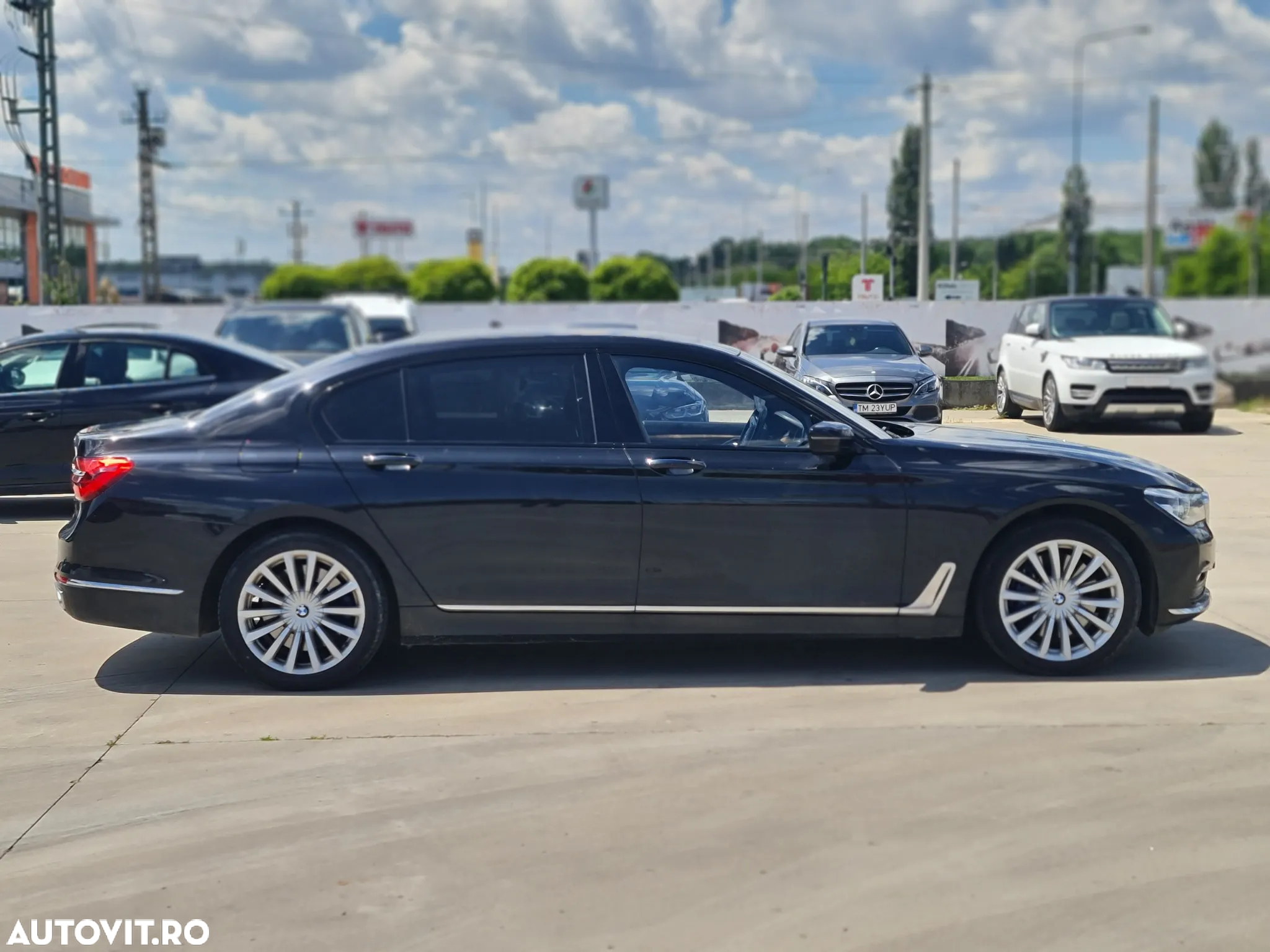 BMW Seria 7 740Li xDrive - 7