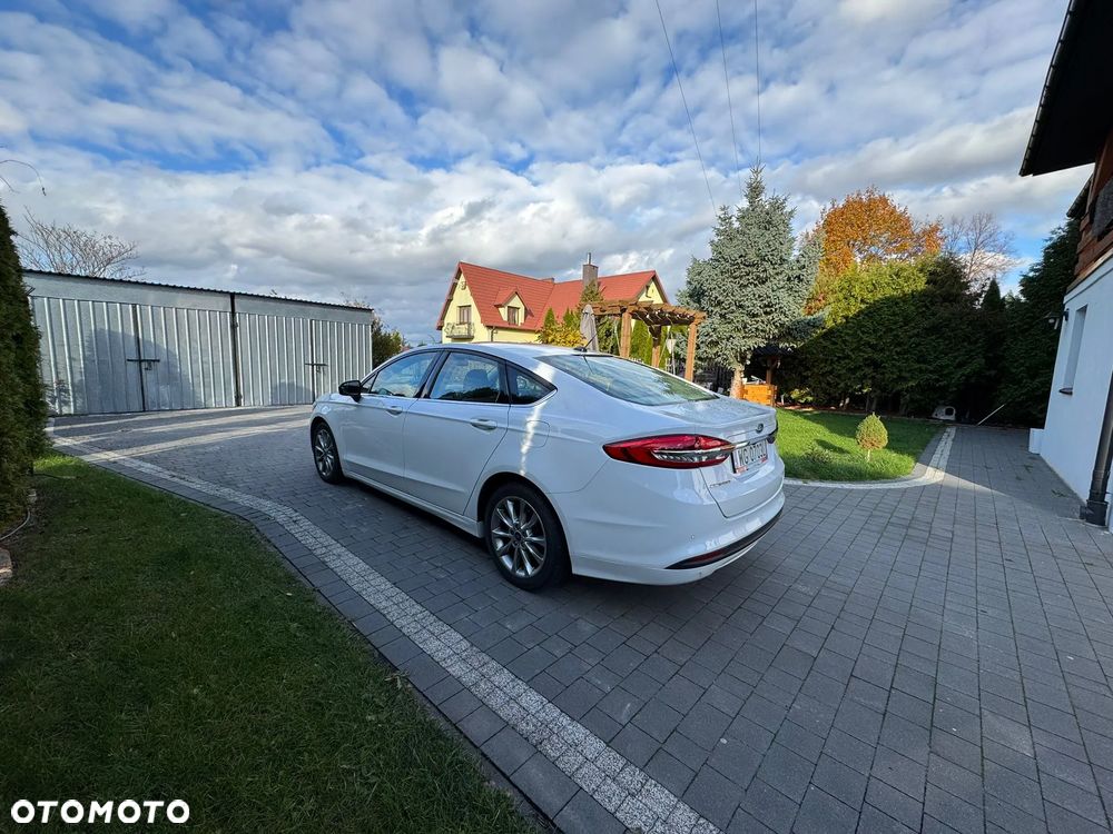 Ford Fusion - 4