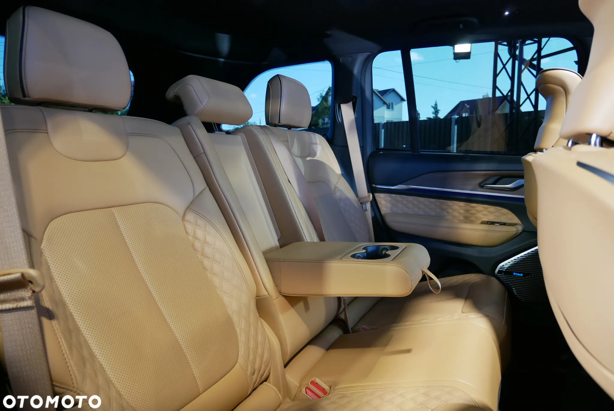Jeep Grand Cherokee - 15