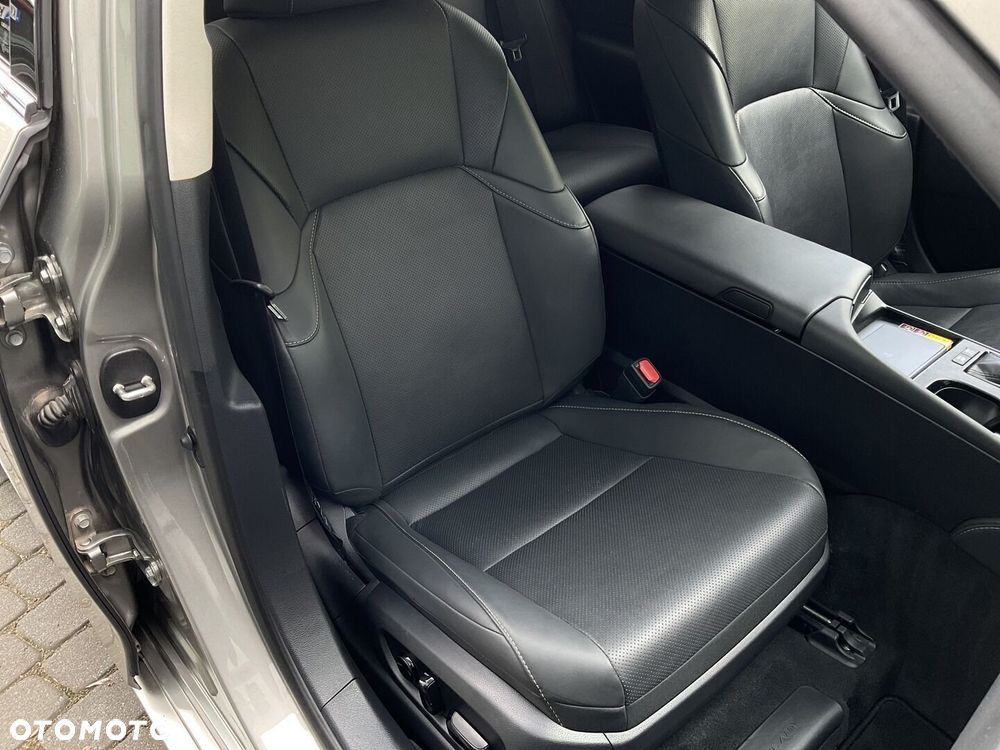 Lexus ES 300h Business Edition - 19