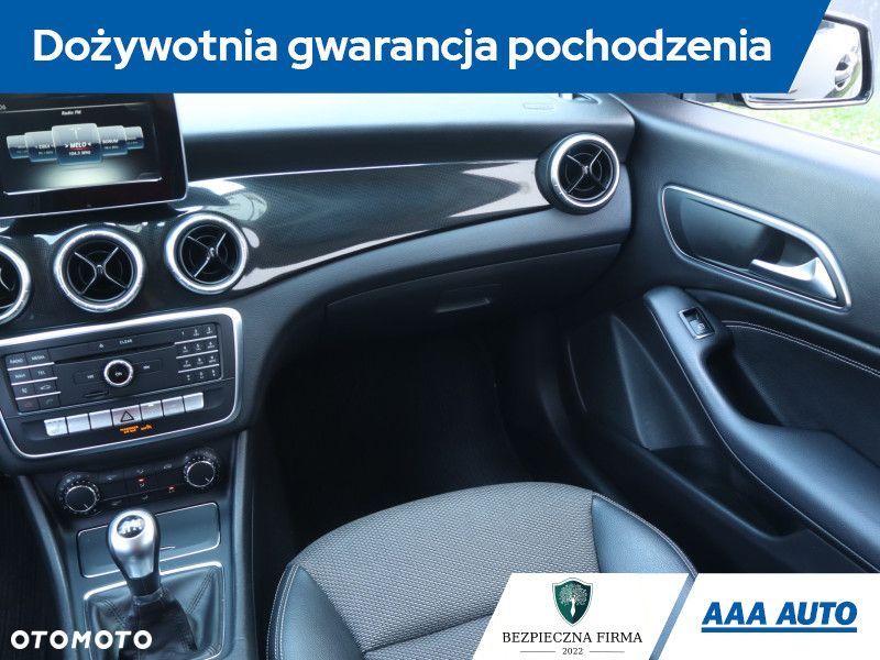 Mercedes-Benz CLA - 10