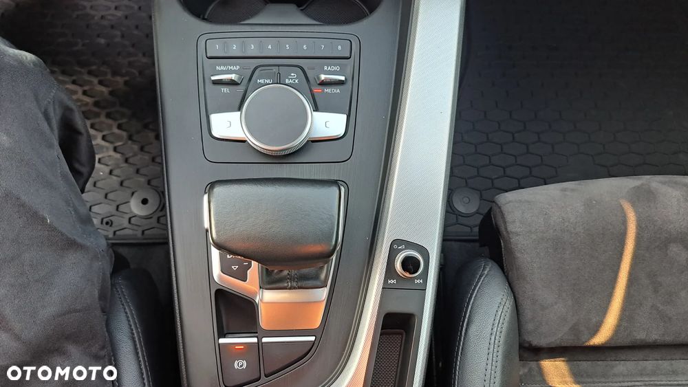 Audi A4 Limousine 40 TDI S tronic sport - 26