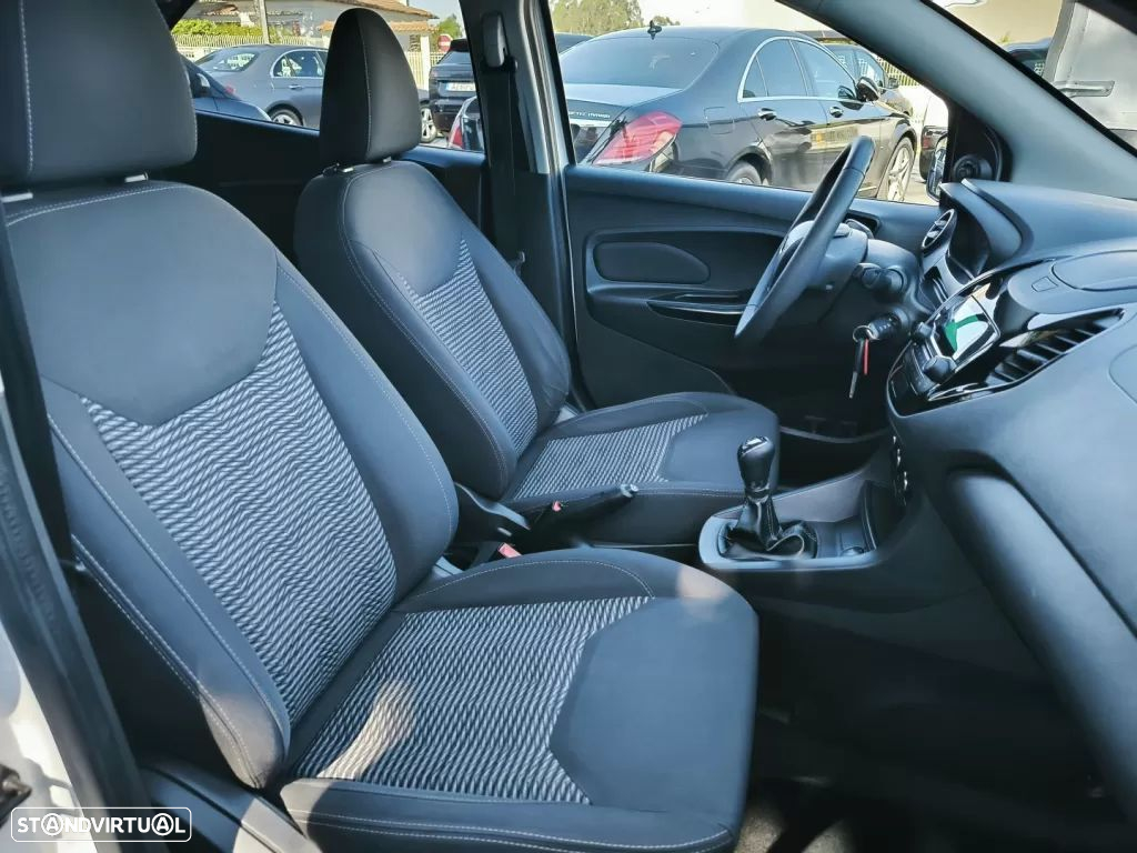 Ford KA+ 1.2 Ti-VCT White & Black Edition - 24