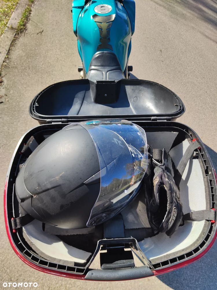 Yamaha XJ - 9