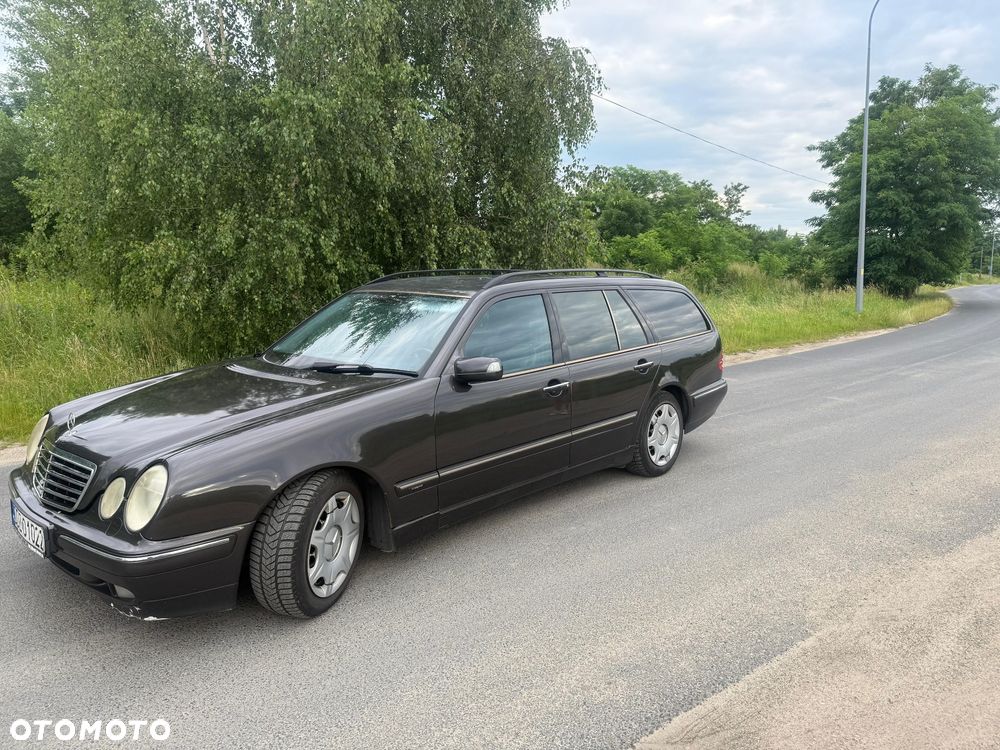 Mercedes-Benz Klasa E 320 T CDI Avantgarde - 8