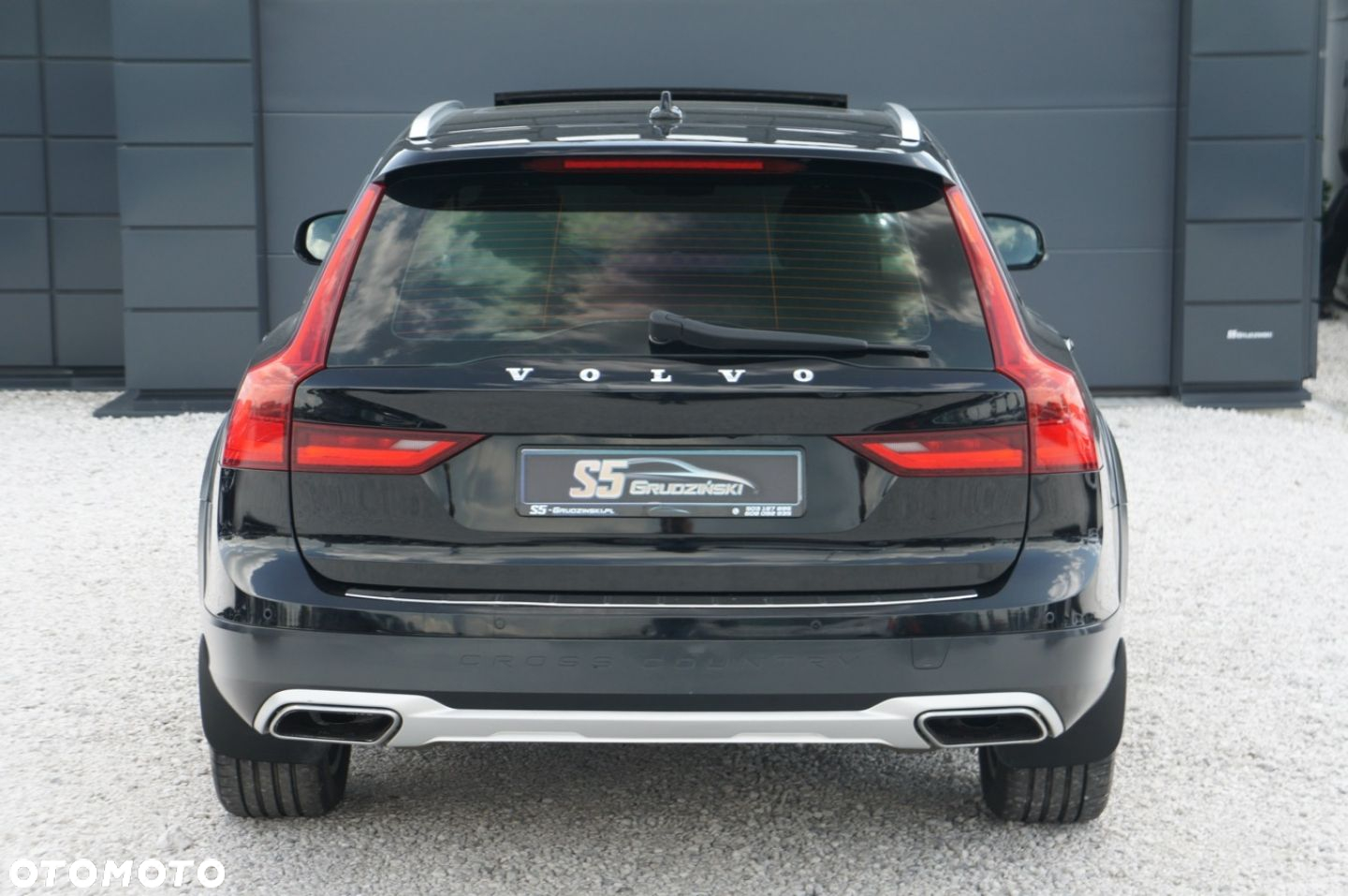 Volvo V90 Cross Country - 6
