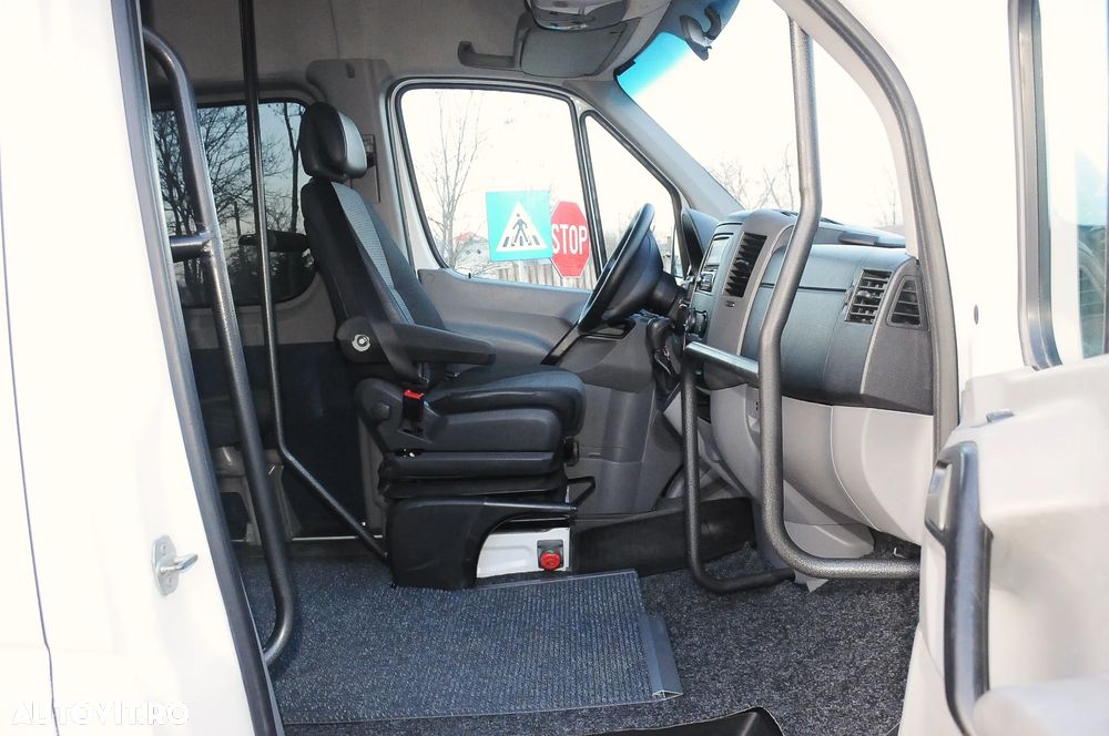 Mercedes-Benz Sprinter - 12