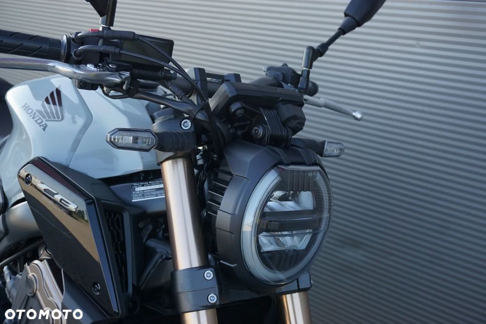 Honda CB - 17