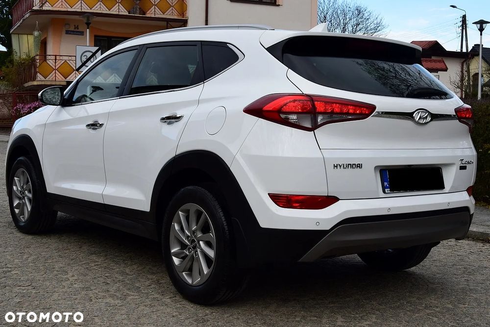 Hyundai Tucson 1.6 GDI BlueDrive Style 2WD - 18