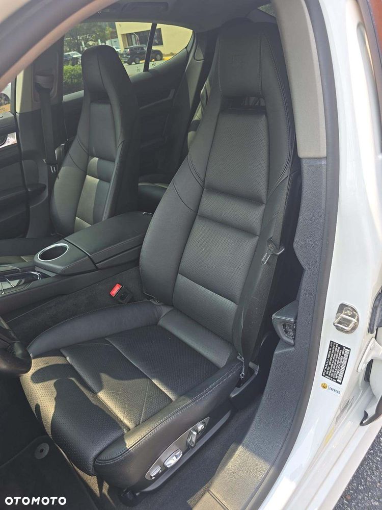 Porsche Panamera S PDK - 7