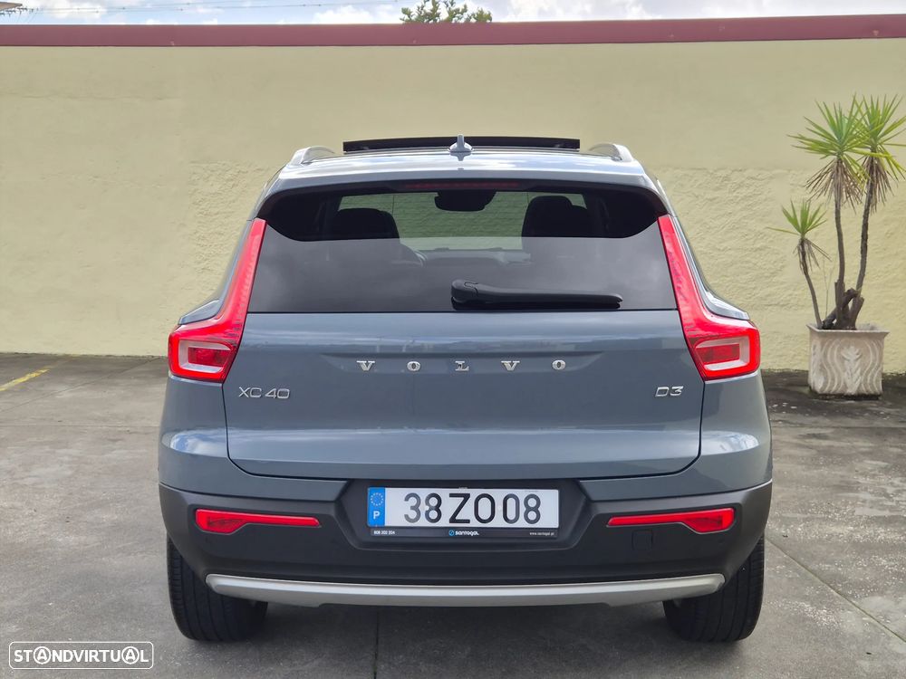 Volvo XC 40 2.0 D3 Momentum Plus - 16