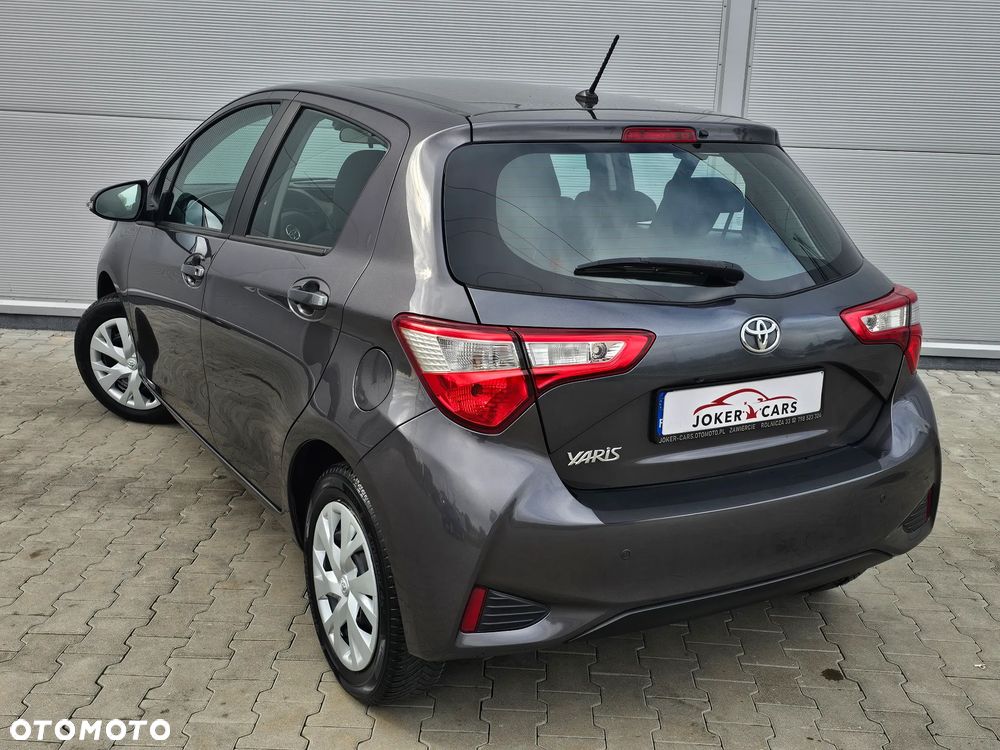 Toyota Yaris 1.0 VVT-i Team Deutschland - 24