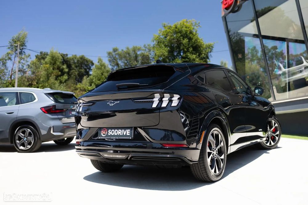 Ford Mustang Mach-E AWD PREMIUM - 25