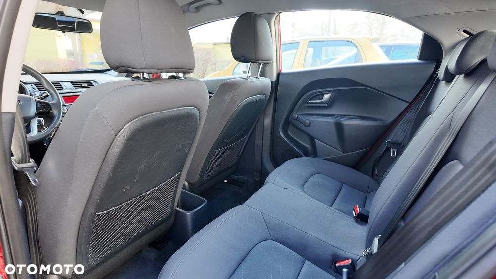 Kia Rio 1.1 crdi M - 10