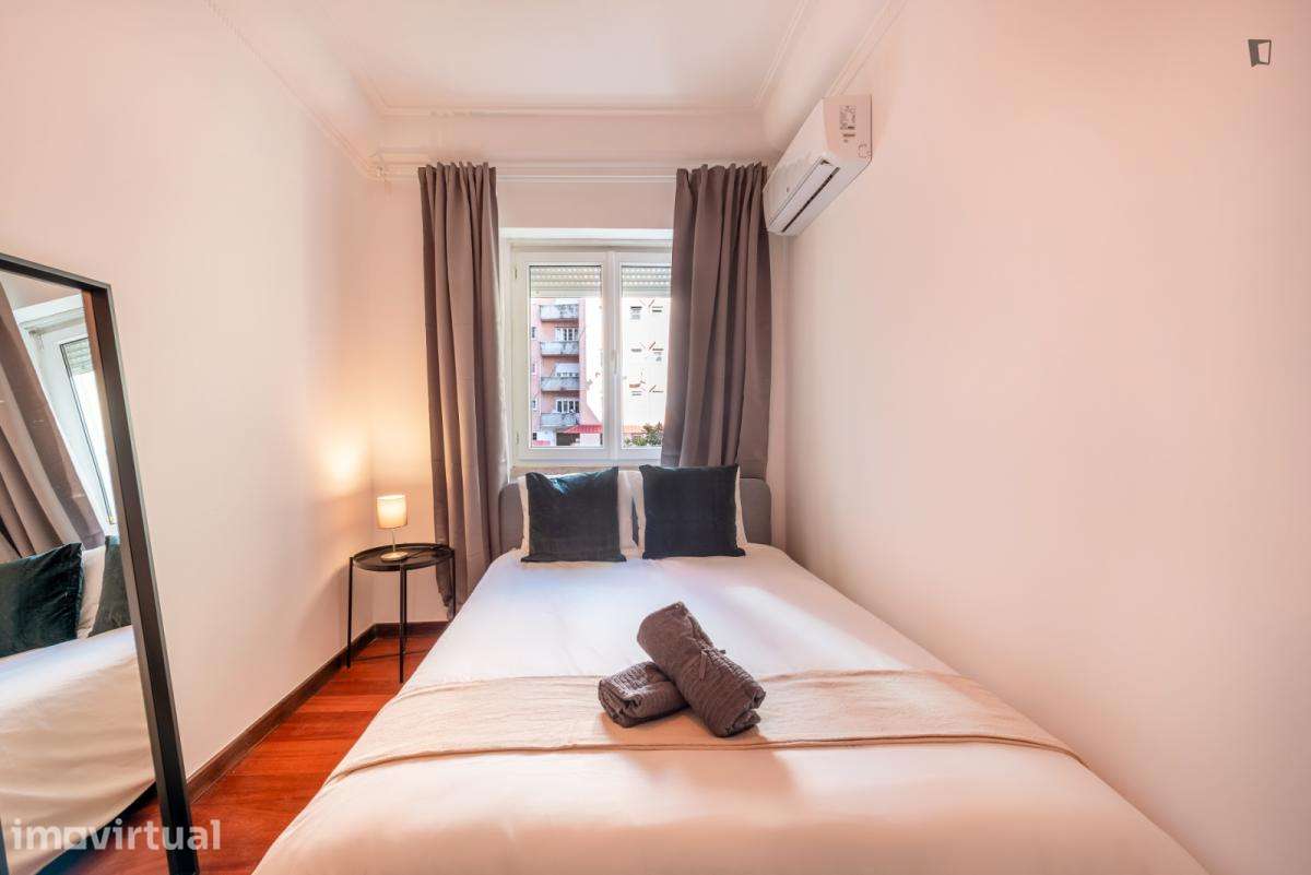 Quarto - localizado em Picoas Lisbon - Grande imagem: 5/14