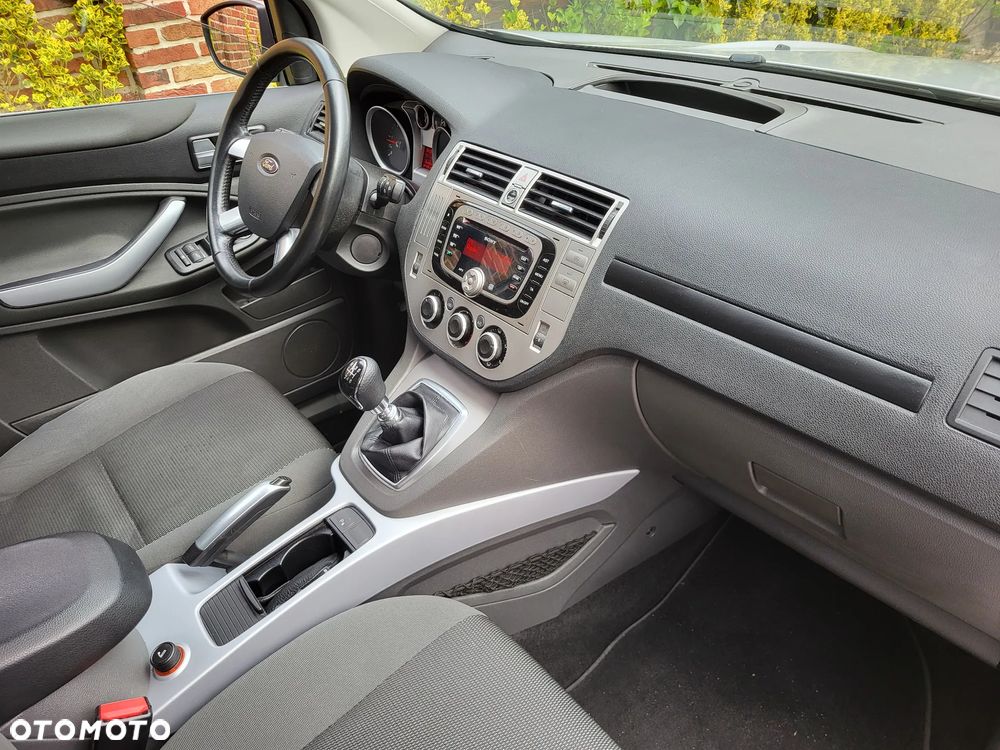 Ford Kuga - 19