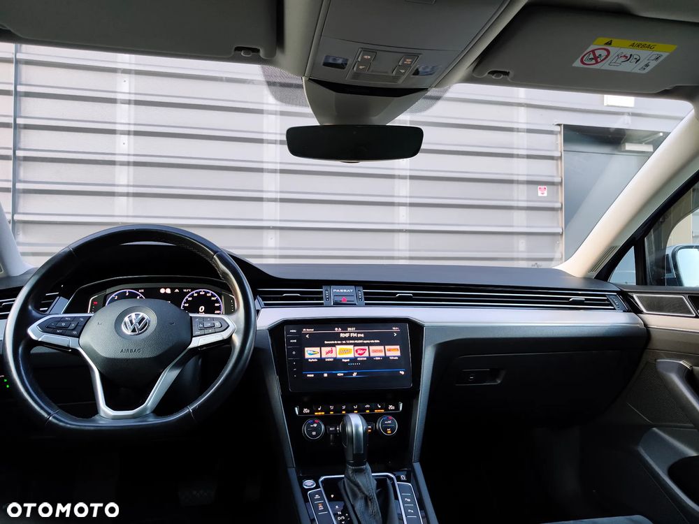 Volkswagen Passat 2.0 TDI Elegance DSG - 33