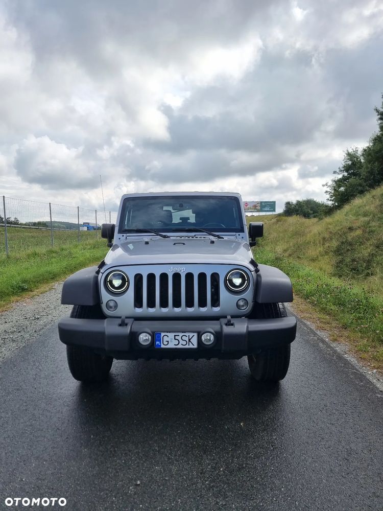 Jeep Wrangler - 10