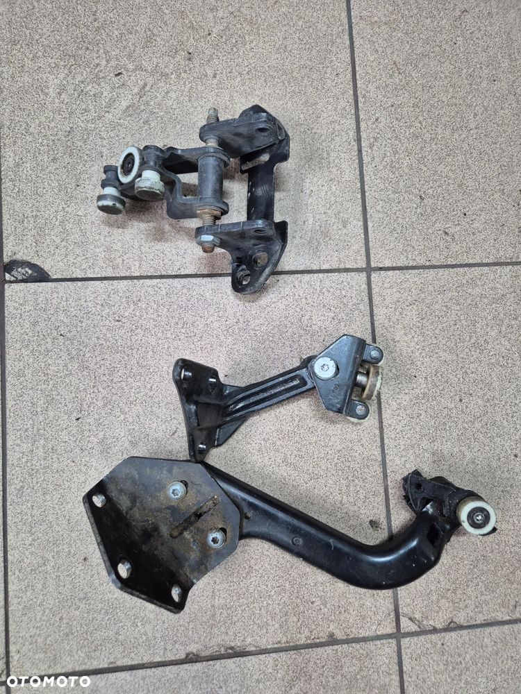 ROLKA DRZWI SUWANYCH PRAWYCH KPL. 3 SZT. CRAFTER 2.5 TDI  06r.+ - 1
