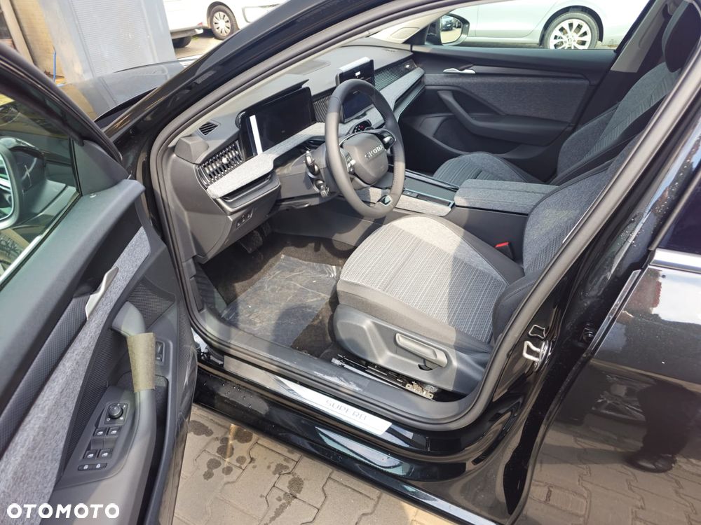 Skoda Superb 1.5 TSI mHEV Drive DSG - 6