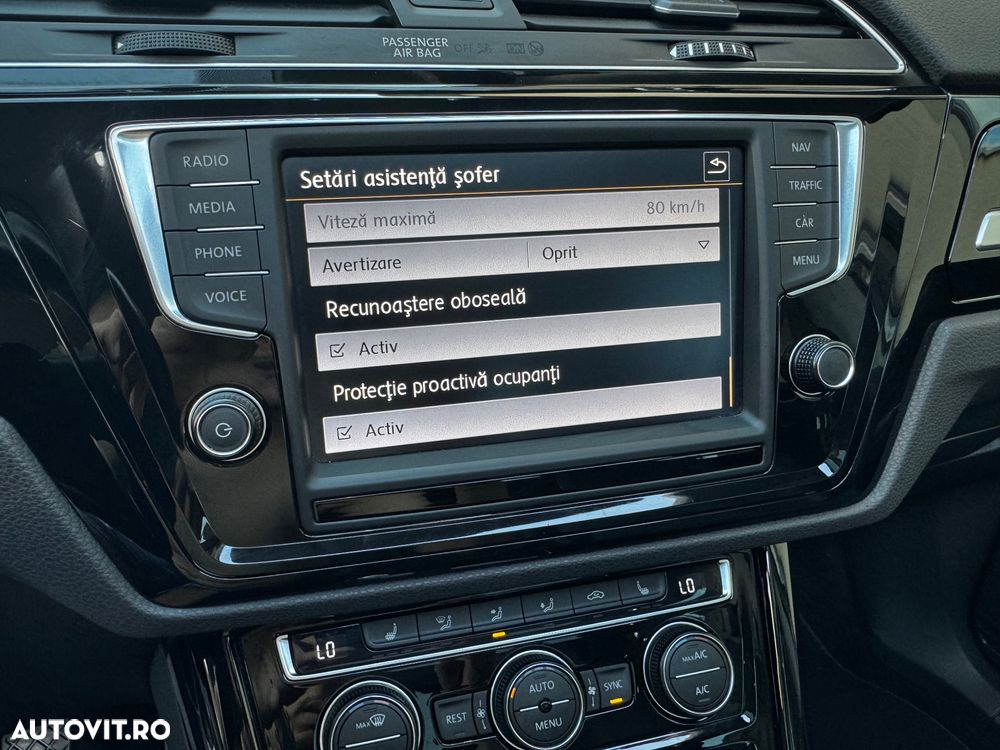 Volkswagen Touran 2.0 TDI Highline - 11