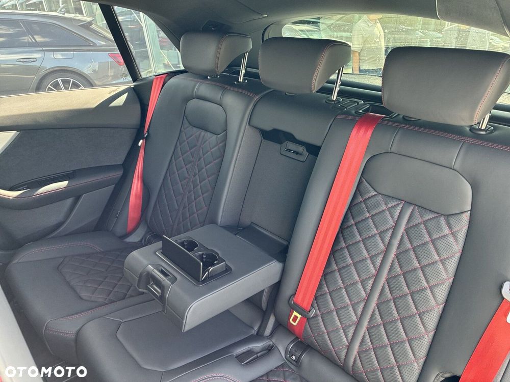 Audi Q8 - 17