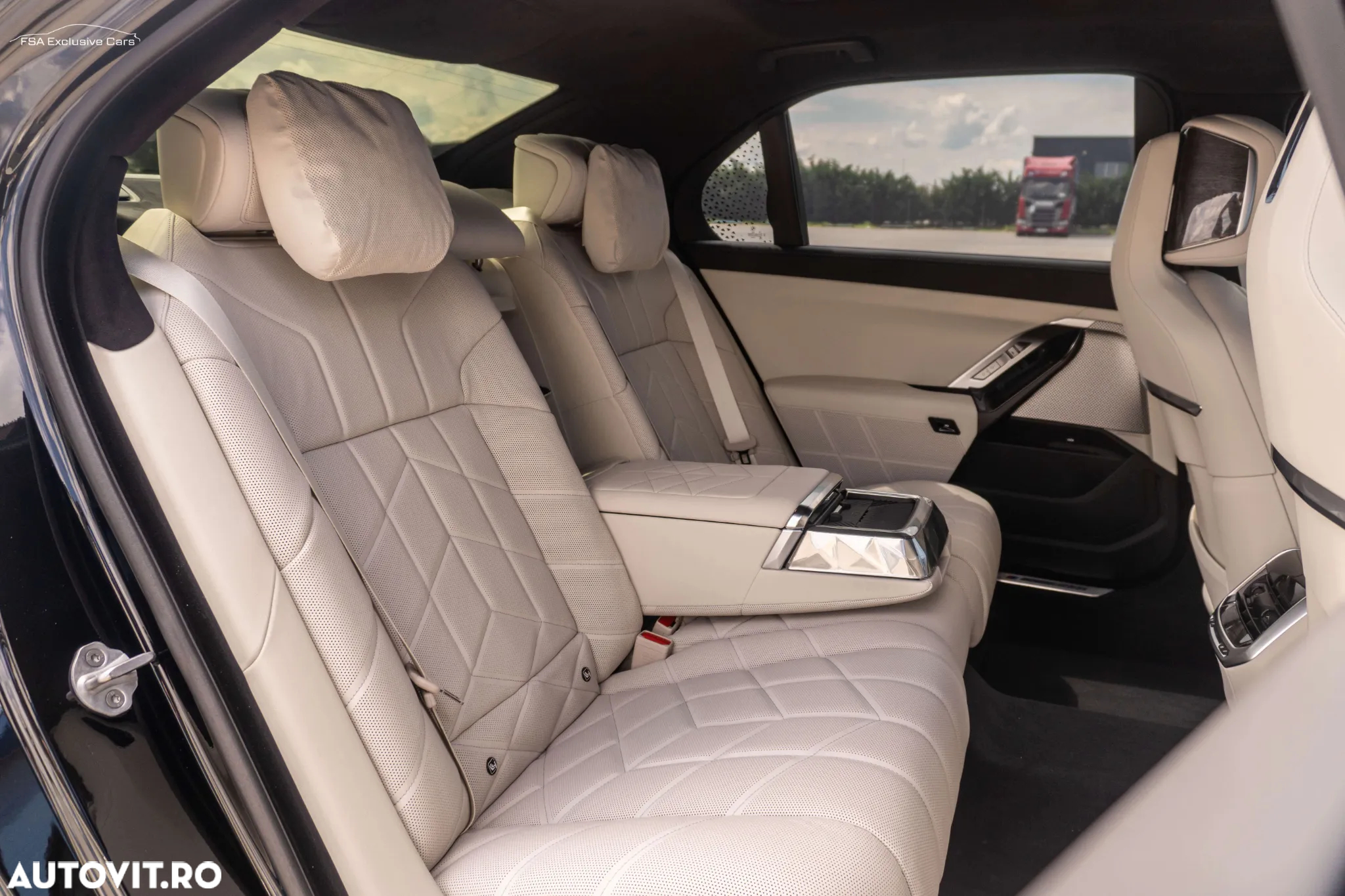 BMW M7 M760e xDrive - 34